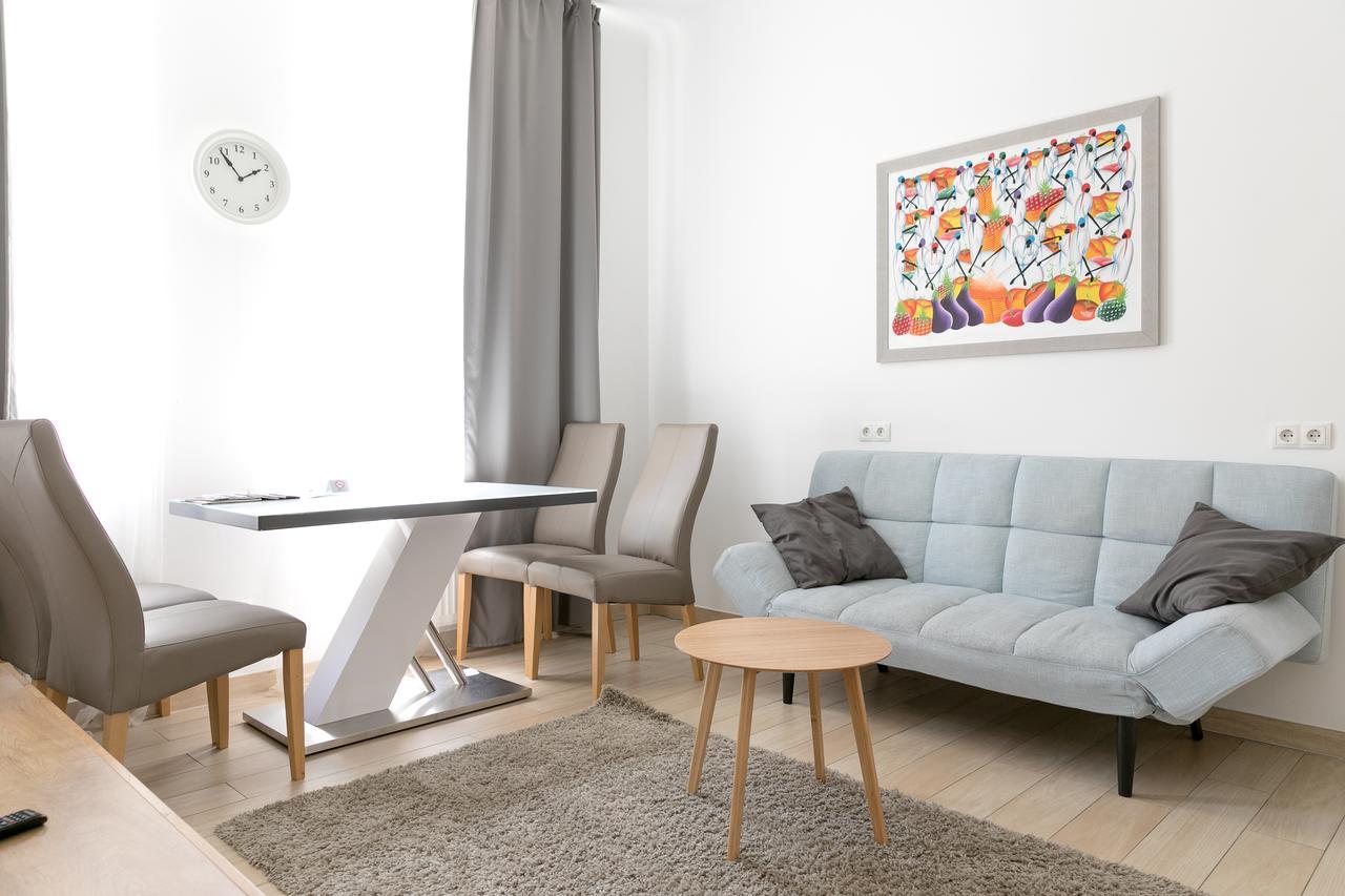 House In Apartment *